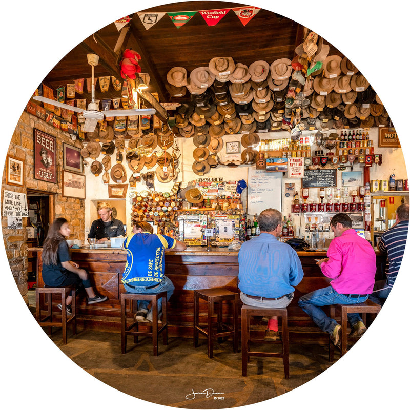 Birdsville Pub (Round)